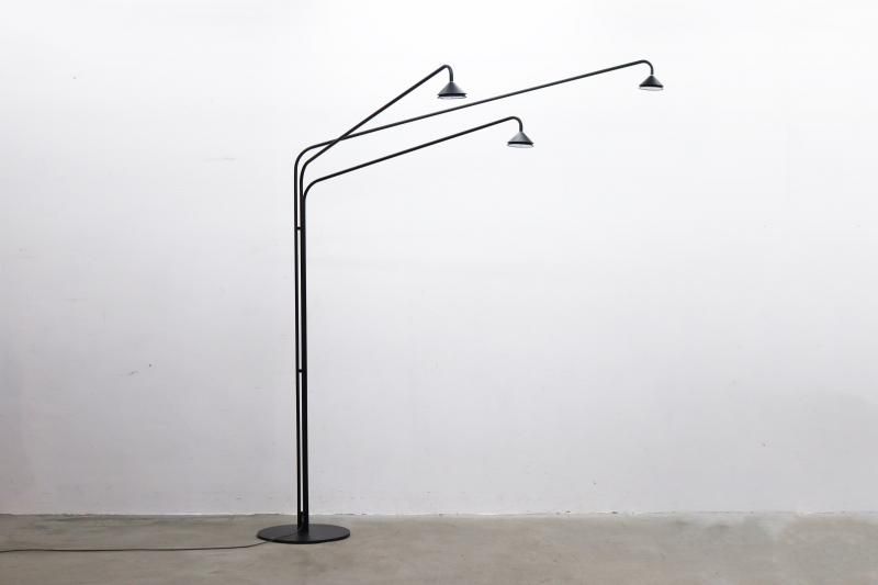 Roche Bobois (ロッシュ ボボア) フロアライト