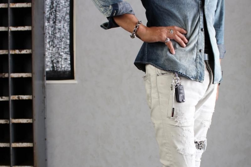 ۥ Nick (White A)