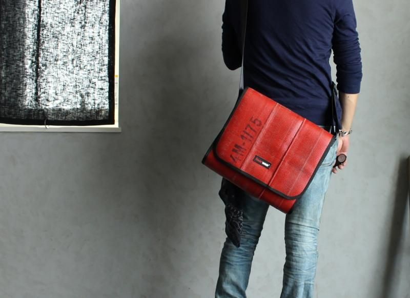 <img class='new_mark_img1' src='https://img.shop-pro.jp/img/new/icons13.gif' style='border:none;display:inline;margin:0px;padding:0px;width:auto;' />Хå Walter (Red B)