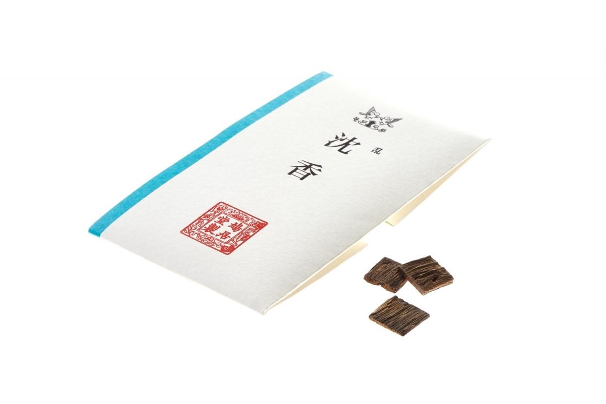 鳩居堂の香木/香原料『上品小刻【沈香】6gたとう紙入