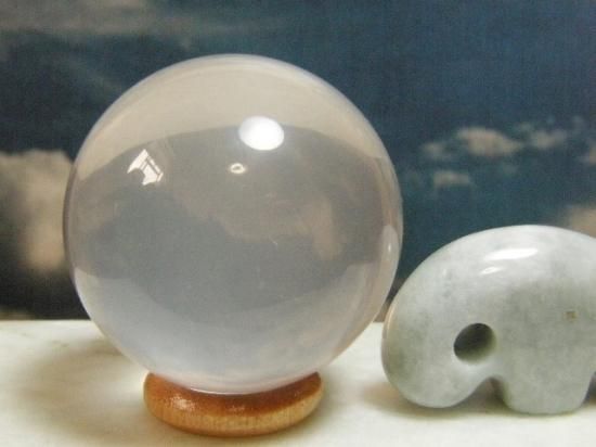 ミルキークォーツ[丸玉] 楽天市場】ミルキークォーツ 丸玉 72mm 台座付属 ピンク スフィア