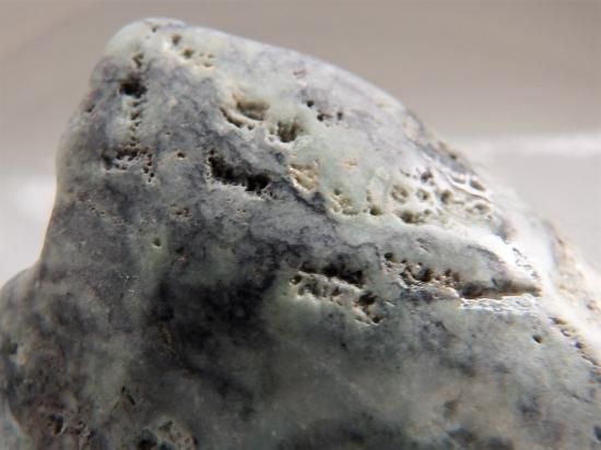 可愛い日本翡翠原石・11(灰青）67mm/77g ,500 - ザ・ストーンズバザール