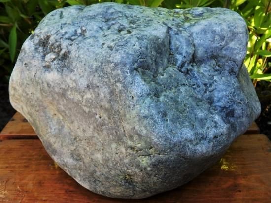 糸魚川　翡翠　原石　黒　緑　252g 1166】32g 糸魚川産 黒翡翠 緑 原石 ヒスイ パワーストーン