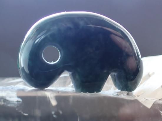 日本翡翠獣型勾玉・1（濃緑）30mm ,000 - ザ・ストーンズ