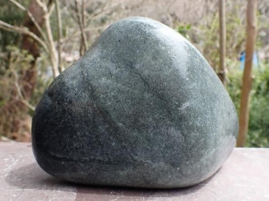 日本翡翠原石(黒翡翠) 160mm/2550g p,000 - ザ・ストーンズ 日本翡翠原石(黒翡翠) 160mm/2550g p,000 - ザ・ストーンズ