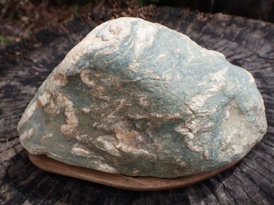 神居古潭石 緑泥石 珍石2色 (純北海道産天然石,神居古潭 神居古潭石 緑泥石 珍石2色 (純北海道産天然石,神居古潭