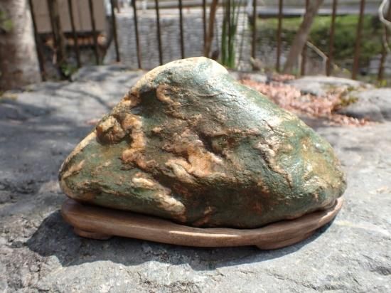神居古潭石、緑泥石、茅舎石、 緋山酔恭「山水石美術館」 全国の水石・美石を紹介 神居古潭石
