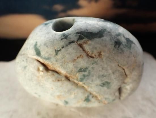 日本翡翠石笛・27（斑入り）73mm/243g 8,000→2割引,400