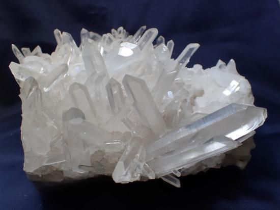 超巨大クリスタルクラスター ◇迫力満点！超巨大◇謎多き神秘のクリスタルクラスター◇清らか