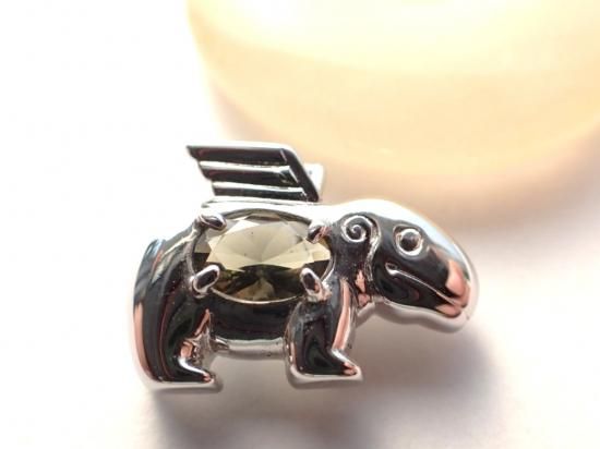 SVアニマル・ペンダント・ビッキー（モルダバイト）・1 ,500