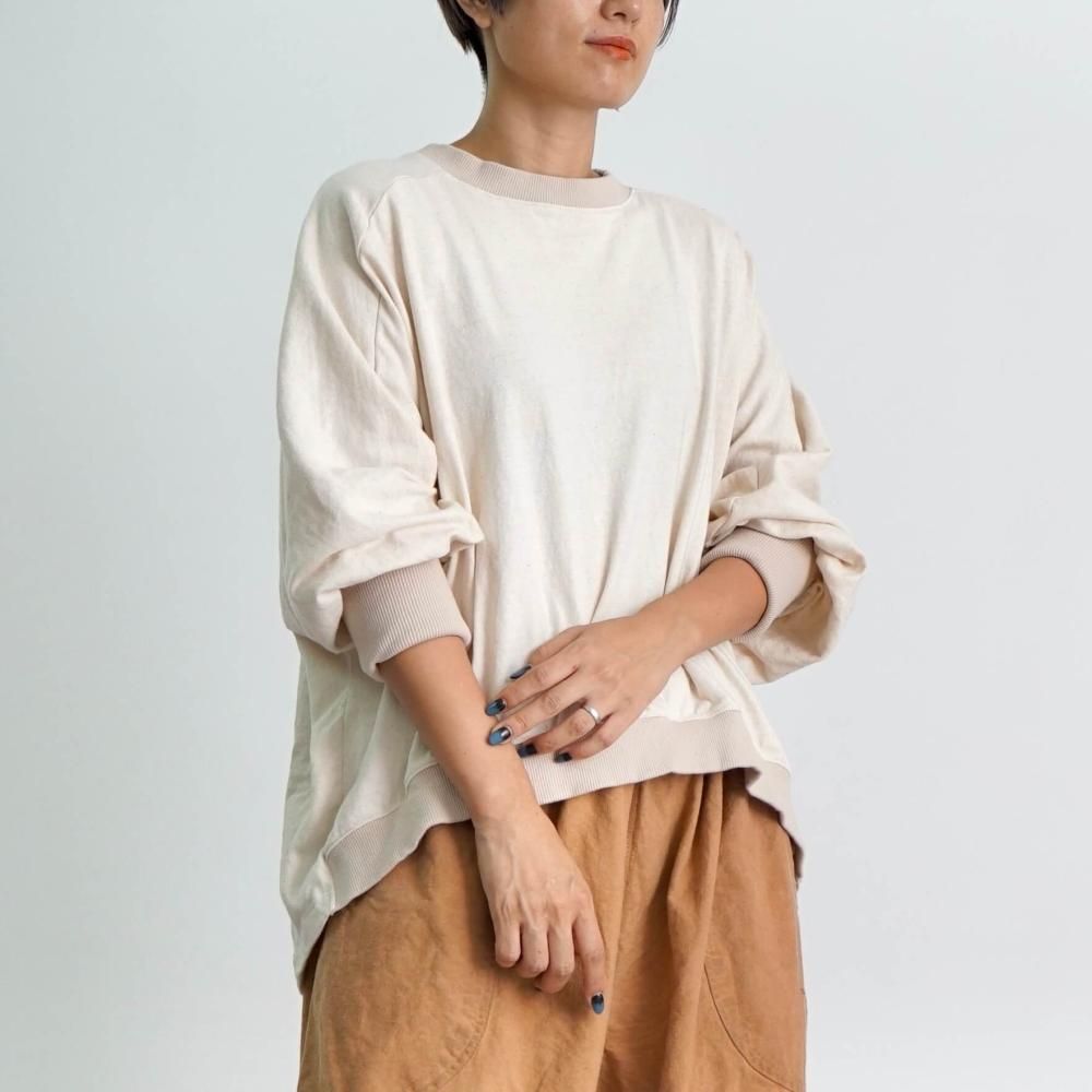 ドルマンスリーブ 長袖トップス ネイビー　ニット　トップス　JUNKO KITO ドルマンスリーブ 長袖トップス ネイビーニットトップスJUNKO KITO