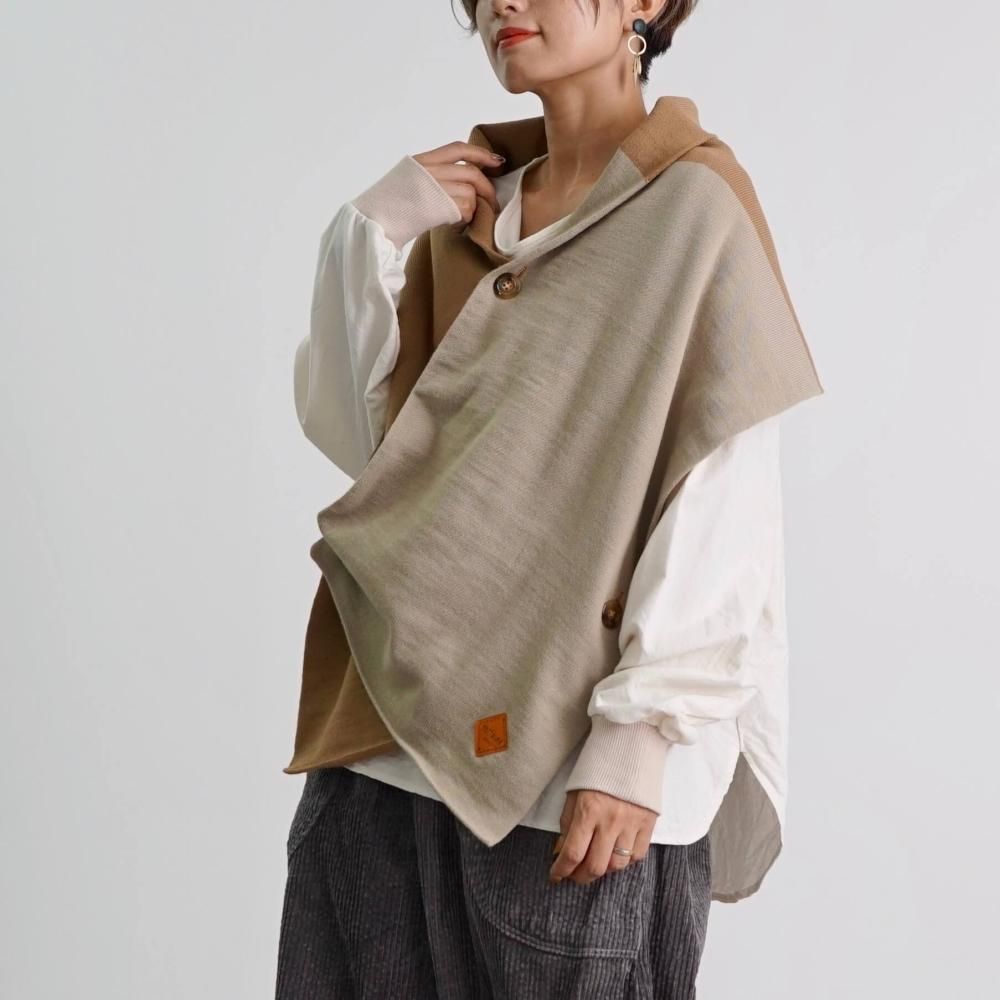 ニットポンチョ ベージュ 値下げAbuci きたない