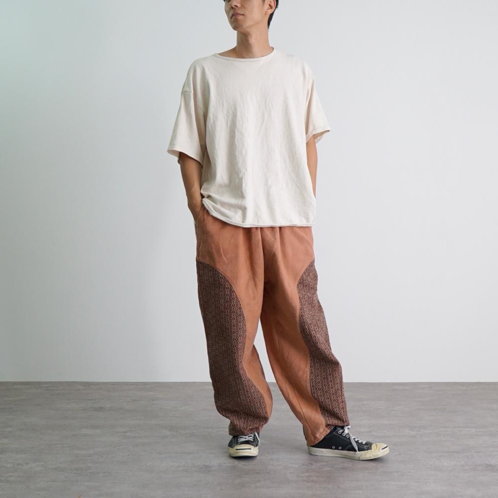 カーブパンツ