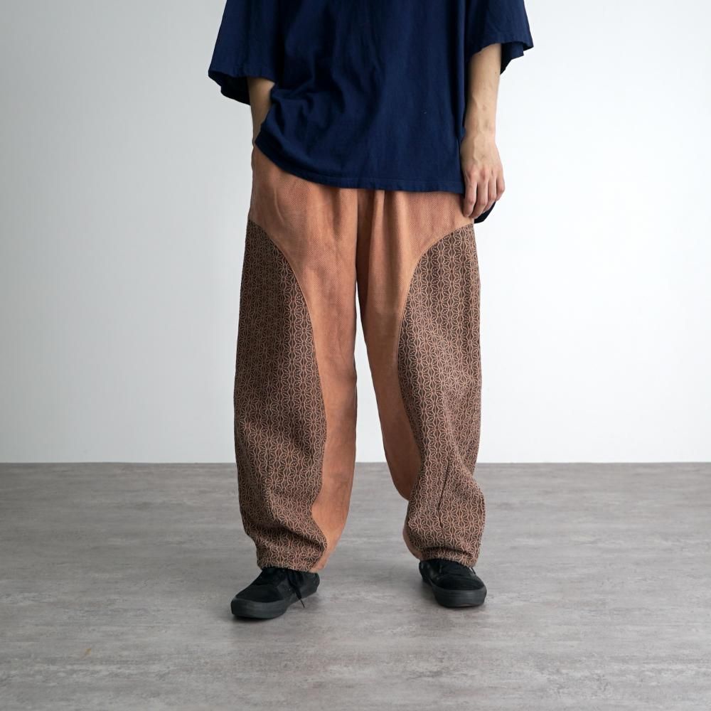 カーブパンツ