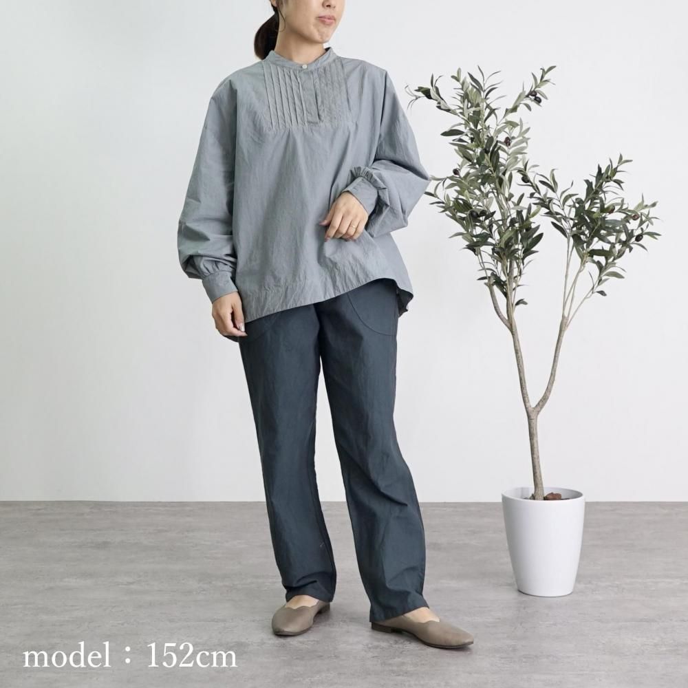 UZUiRO　ウズイロ　リネンタックシャツブラウス　カーキ UZUiRO ウズイロ リネンタックシャツブラウス カーキ UZUiRO ウズイロ