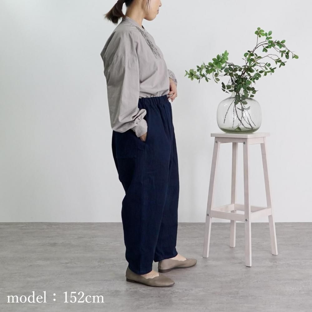 ペグトップタックパンツ | ヘリンボーン ネイビー - UZUiRO(ウズイロ