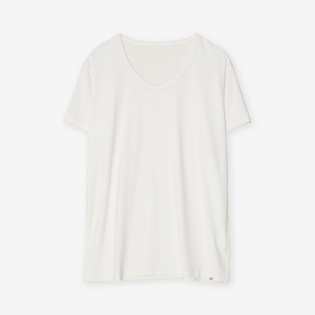 <span>Silk Inner V-neck T-shirts / White</span>シルク インナーVネックTシャツ / ホワイト