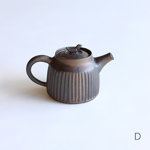 うつわの店 IZUMO [utsuwa] online shop｜大江憲一 鉄釉茶壺・D