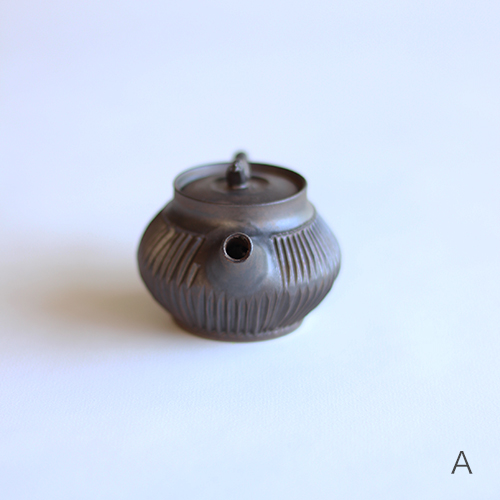 うつわの店 IZUMO [utsuwa] online shop｜大江憲一 鉄釉茶壺・A