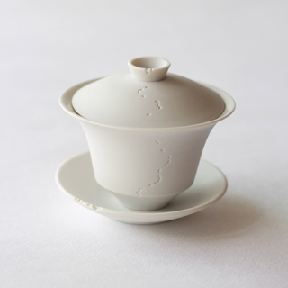 【中国古玩　唐物　透胎七宝　藍彩牡丹蝶紋　覆輪縁碗（茶碗）】№５ 中国古玩 唐物 透胎七宝 藍彩牡丹蝶紋 覆輪縁碗（茶碗）】