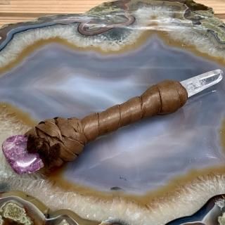 シャスタの卓越したワンド作家によるオブシディアンの大きなワンド　本革　強い浄化力 シャスタの卓越したワンド作家によるオブシディアンの大きな