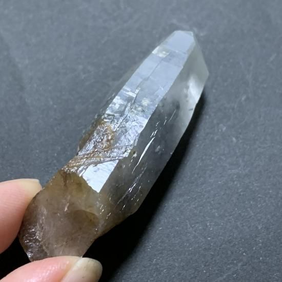 大分県豊後尾平鉱山産まりも水晶 ファントム 6cm - feel