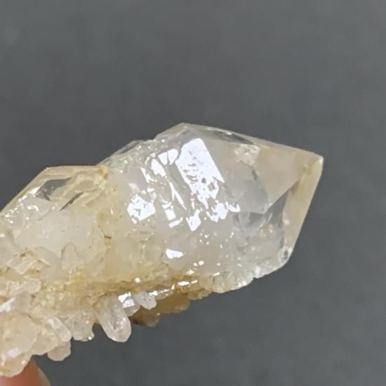 奈良県吉野郡天川村産•水晶群晶 奈良県天川村大塔産水晶 ちょっとアイスなジェネレーター - feel
