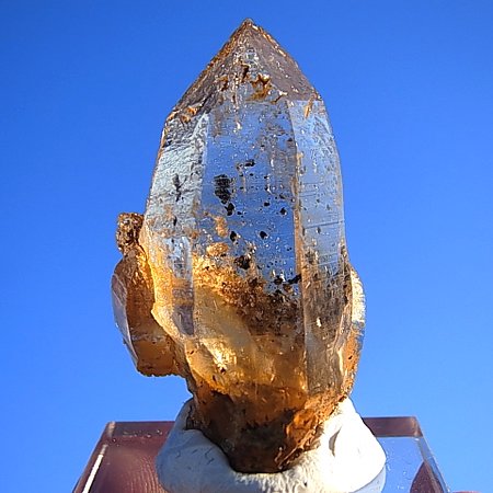 åɥġХ<br>Etched quartz with biotite