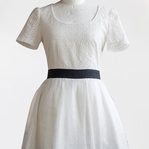 ワンピース 脇 ヒップのサイズ補正 70円 ヨシダファッションギャラリー お直し部 洋服のお直しとリメイク お仕立て ワンピース 脇 ヒップのサイズ補正 70円 ヨシダファッションギャラリー お直し部 洋服のお直しとリメイク お仕立て