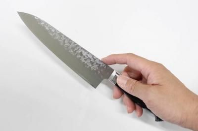 高村刃物 V10スペシャル 槌目 牛刀 黒合板柄 180mm 製造元 高村 高村刃物 V10スペシャル 槌目 牛刀 黒合板柄 180mm 製造元 高村