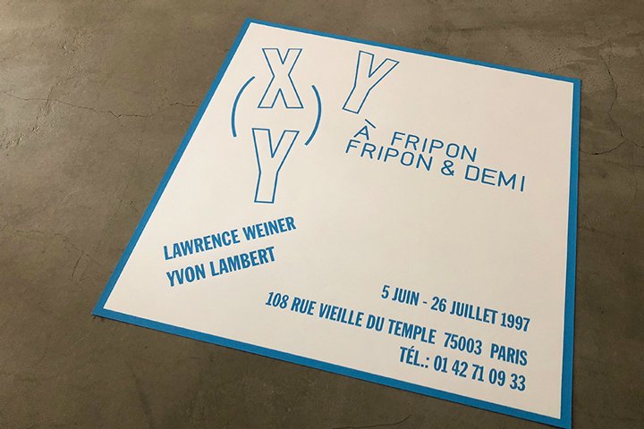 Lawrence Weiner - À FRIPON FRIPON & DEMI - ポスター専門店 KNAPFORD