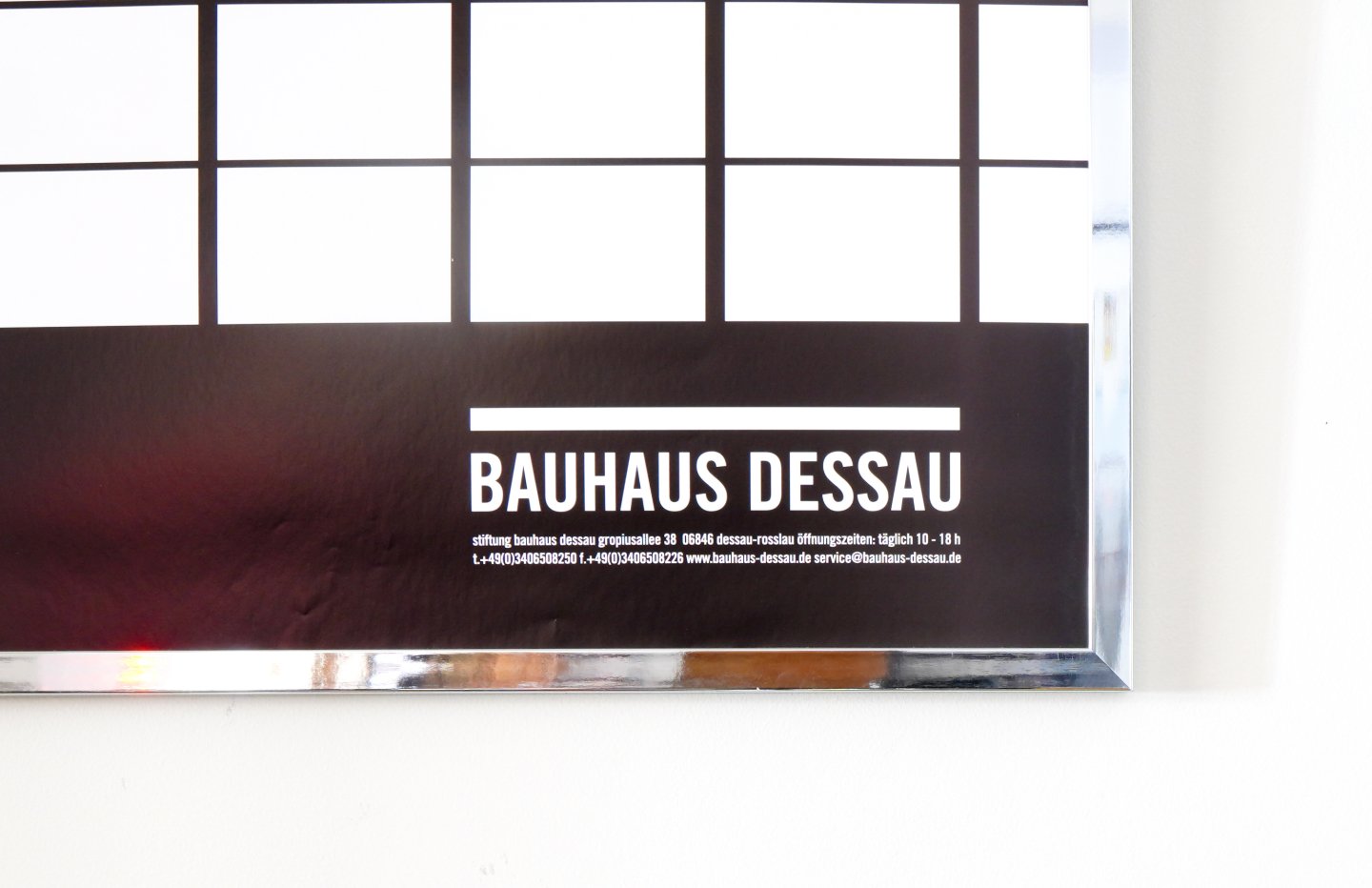 Bauhaus Dessau Window Front - バウハウス ポスター - 輸入ポスター