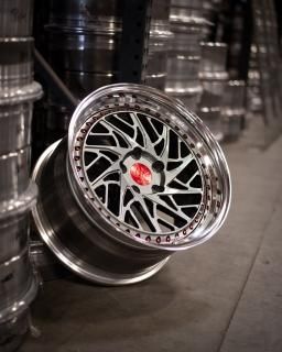 アウターリム/LIPS - VR WHEELS JAPAN