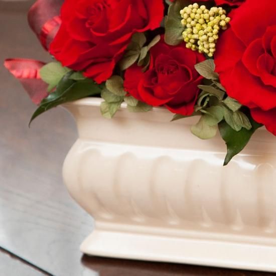 赤いバラのプリザーブドフラワーアレンジメント メアリー