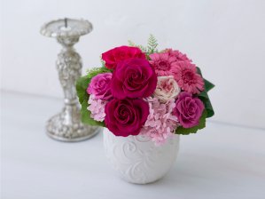 パリスタイル バラとガーベラのアレンジメント