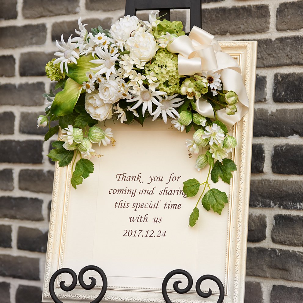 白いバラとグリーンが美しい高級造花のウェルカムボードの結婚式用ウェルカムボード　オーダー事例
