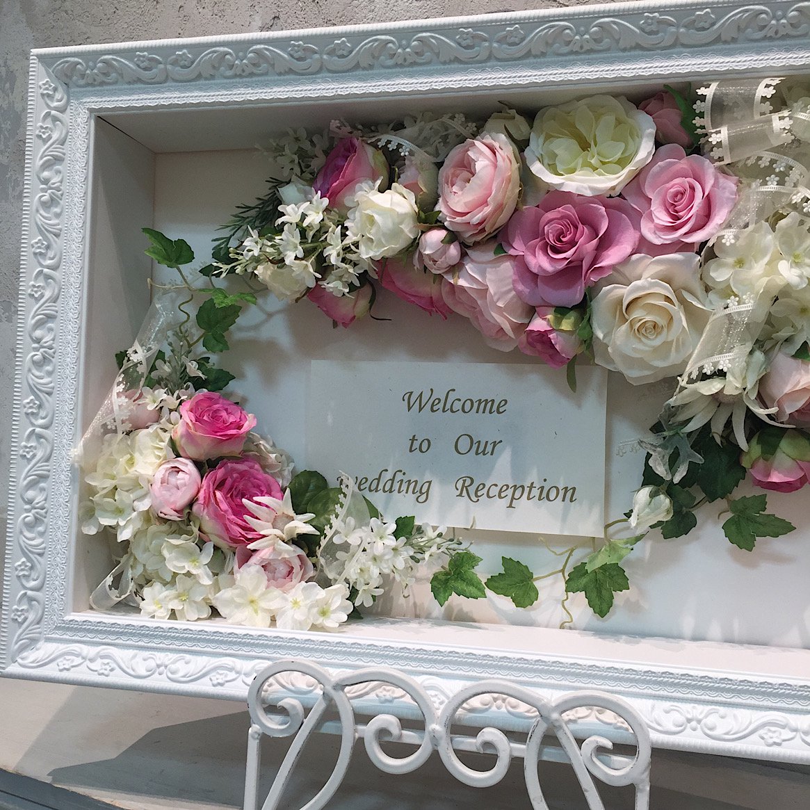 ホワイトローズとピンクのバラの結婚式ウエルカムボード（高級造花と