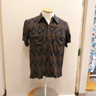 <img class='new_mark_img1' src='https://img.shop-pro.jp/img/new/icons20.gif' style='border:none;display:inline;margin:0px;padding:0px;width:auto;' />Ball Chain Print S/S Rayon Shirt