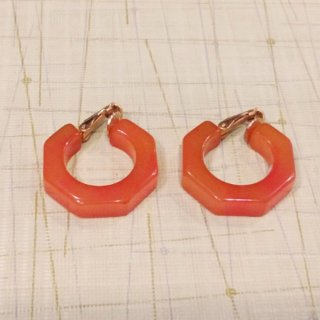 Vintage Bakelite Earring