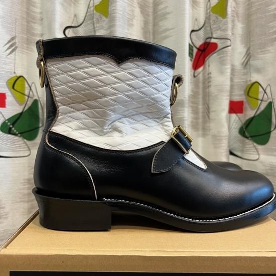 ◆BILT BUCK◆ Two Tone Roper Boots BILTBUCK Two Tone Roper Boots - GROOVY CLOTHING & MUSIC.