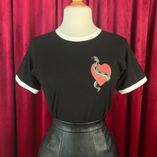 Venomous Love Ringer T-shirt