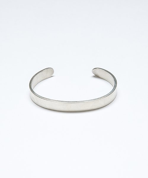 <img class='new_mark_img1' src='https://img.shop-pro.jp/img/new/icons54.gif' style='border:none;display:inline;margin:0px;padding:0px;width:auto;' />20/80 - STERLING SILVER ID BANGLE 8mm width