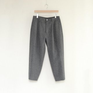 beta post - flat seam pants