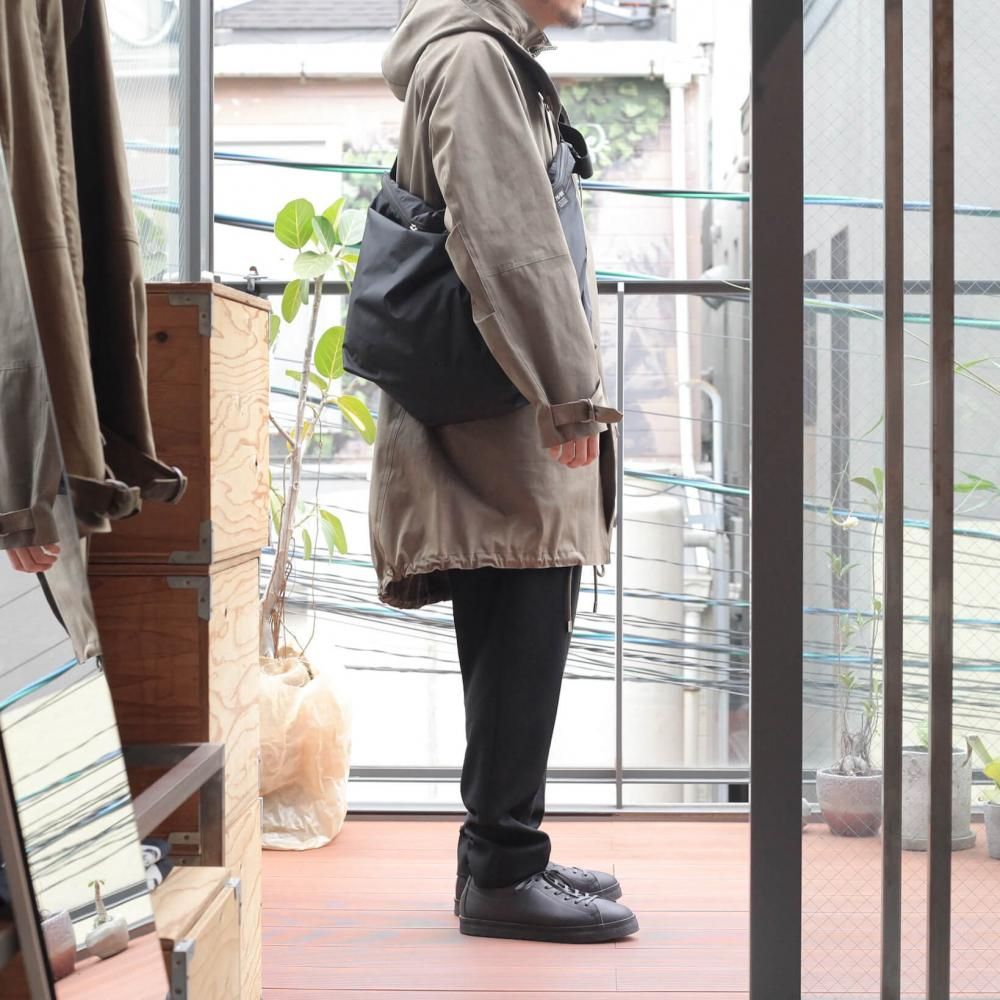 20/80 | RIP STOP NYLON MESSENGER BAG (BK) | hazy