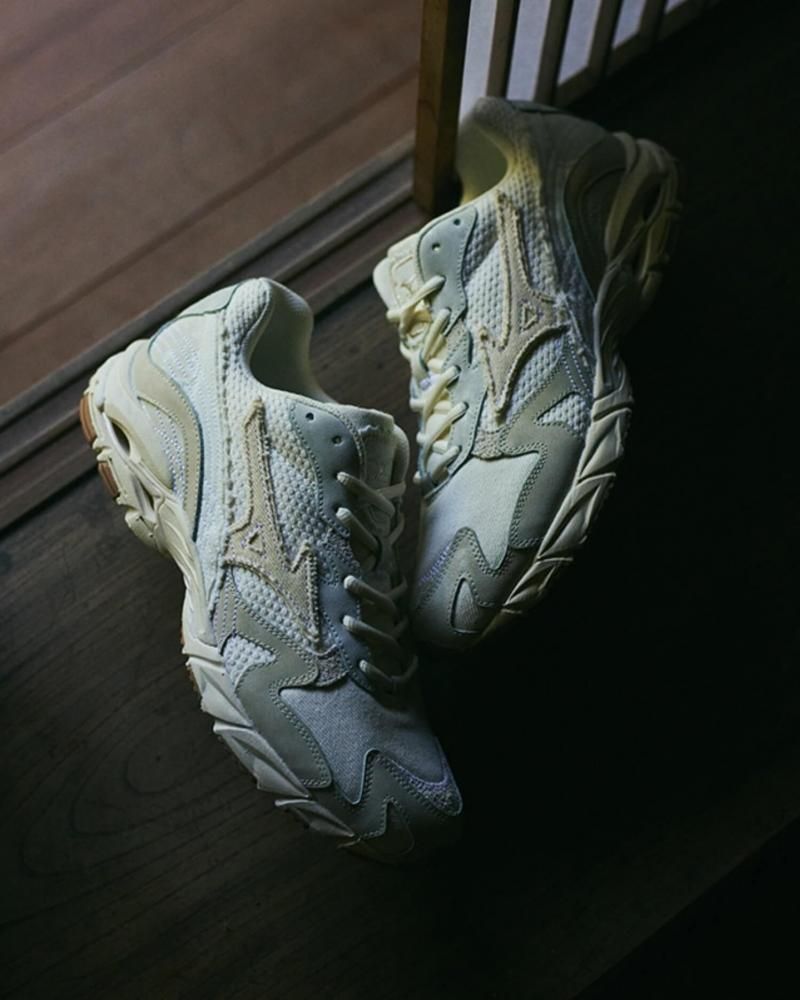 MIZUNO WAVERIDER 10 BEAMS 26センチ MIZUNO × BEAMS】KAZOKUプロジェクト第26弾 WAVE RIDER 10が国内5月21