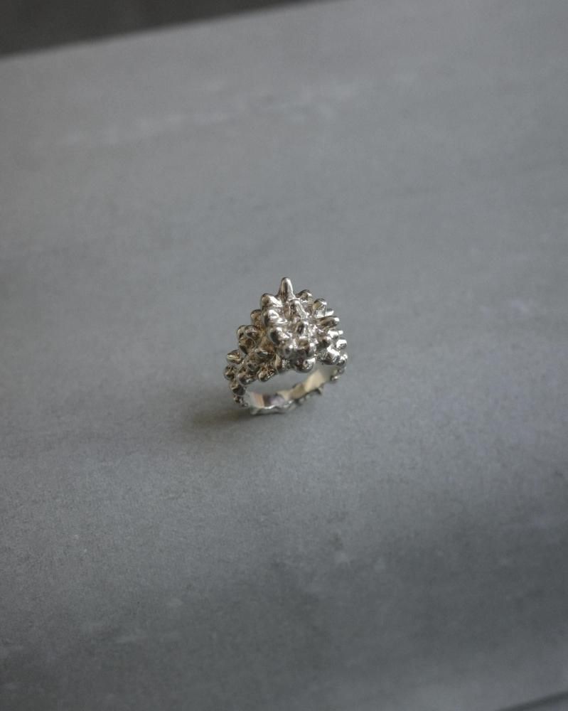 EMIKOAMANOThink ring