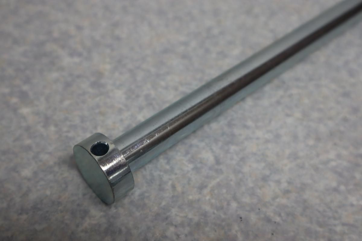 アクスルシャフト　KH250 KH400 アクスルシャフト kh250 kh400 カワサキ KH400/KH250 フロントアクスル