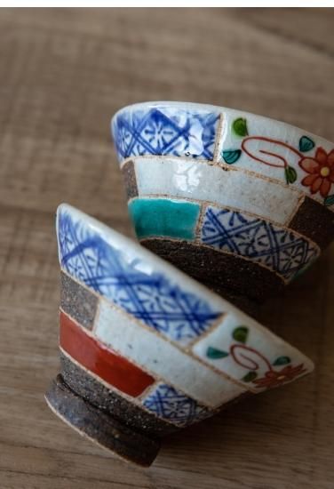 ツートンカラーの茶碗 陶器製 ツートンカラーの茶碗 陶器製 工芸品