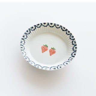 伊万里焼　オランダ苺　渕彫皿（NP10487）