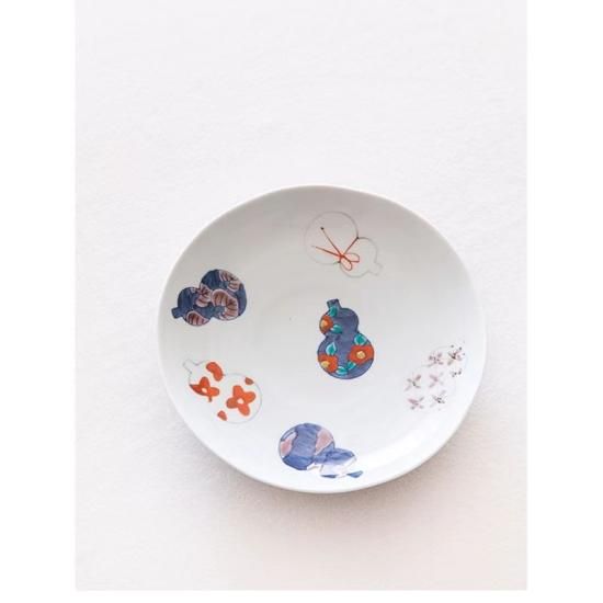 伊万里焼色絵三瓢箪文皿